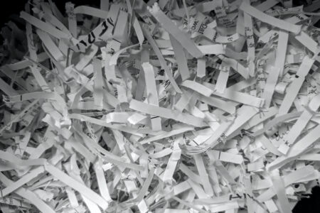 Aktenvernichter-Papierschnipsel